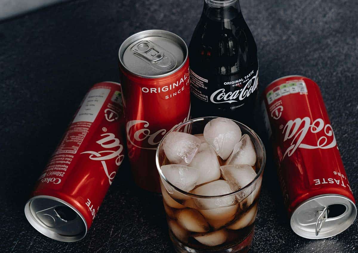 Imaginity, Global Experience, Soft Drinks, Coca-Cola can and bottle