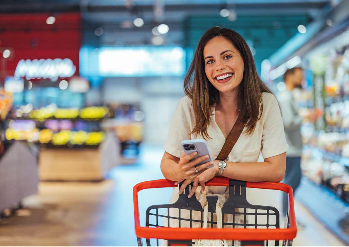 imaginity, Cookies & Crackers, Packaging Design Agency US Brands, woman grocery phone