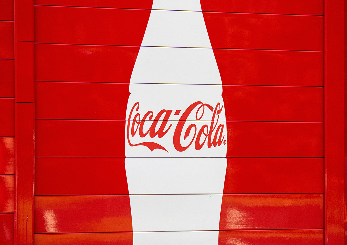 imaginity, Clarity Consistency Connection The Power Of Brand Architecture Identity, Mural Coca Cola Bottle