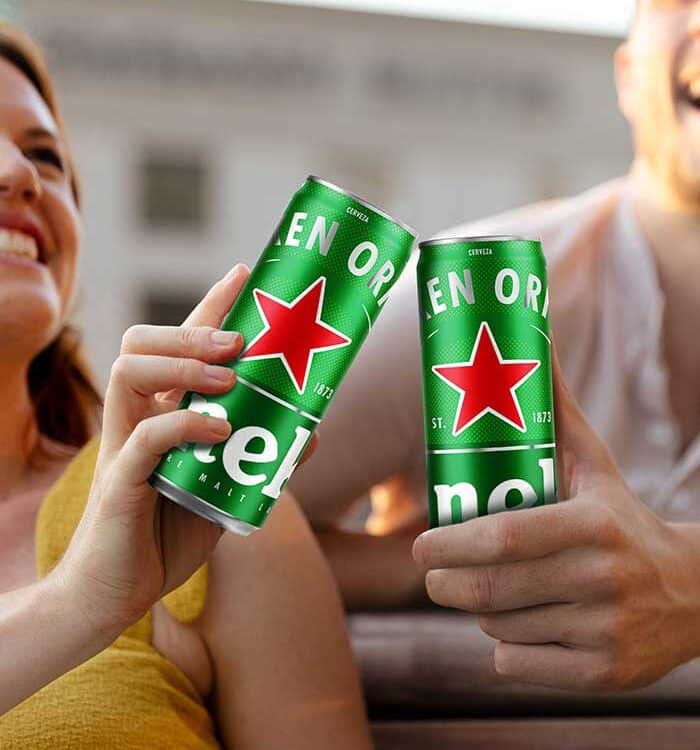 imaginity, heineken panama, packaging design, cans hands firends