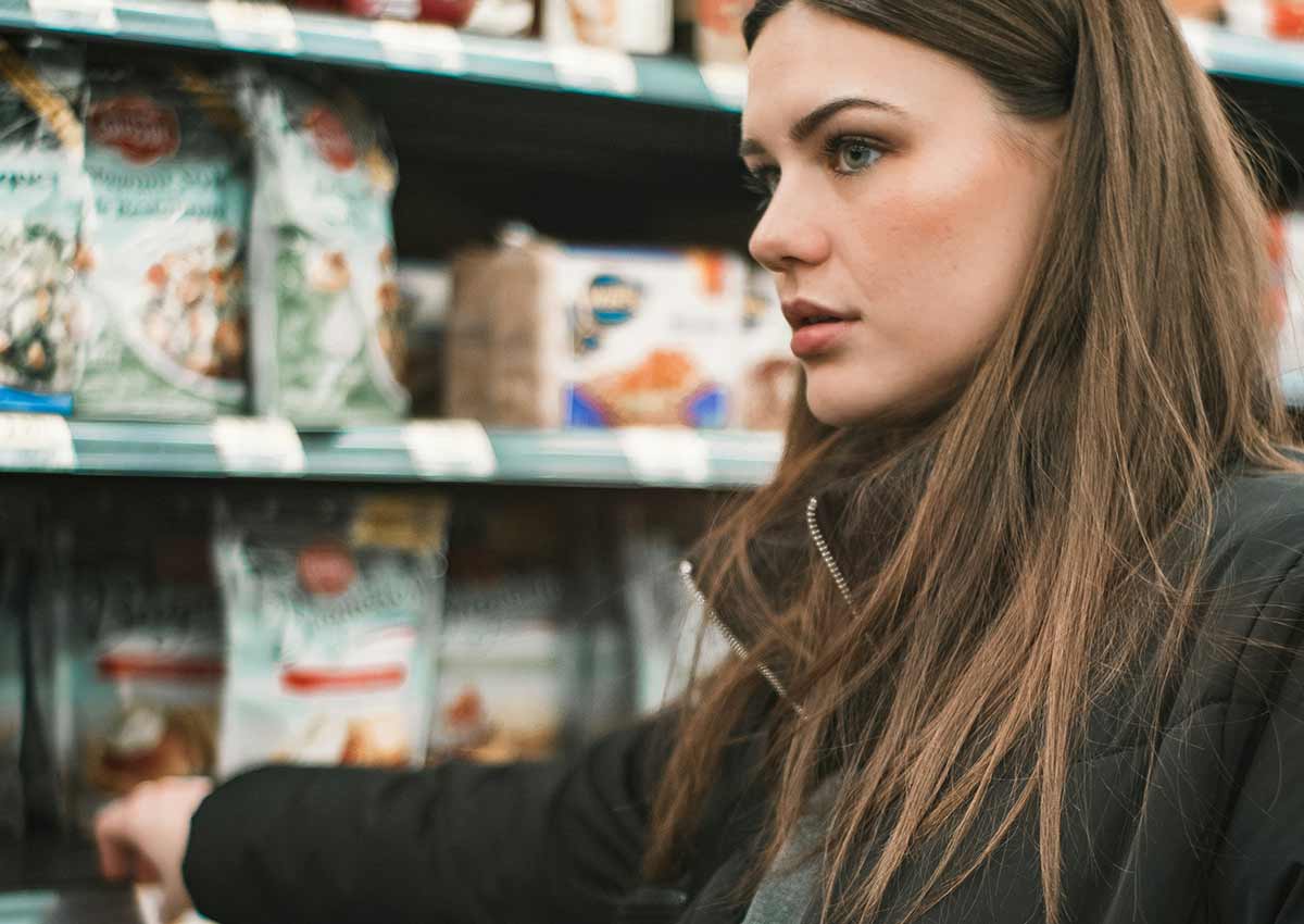 imaginity, usa, woman grocery shelves